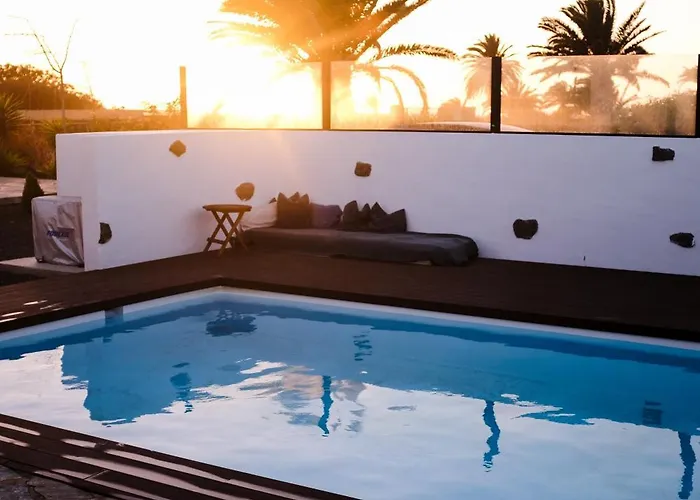 Surf & Yoga Retreats Fuerteventura Roque